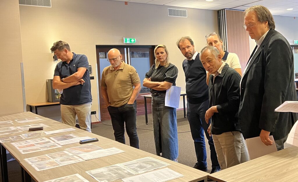 Intensieve discussies van de vakjury tijdens het bepalen van de genomineerden.