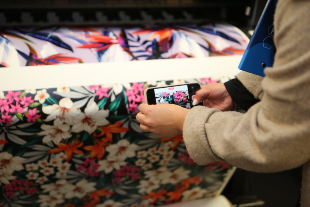 Heldere kleuren dankzij de pigmentinkten.