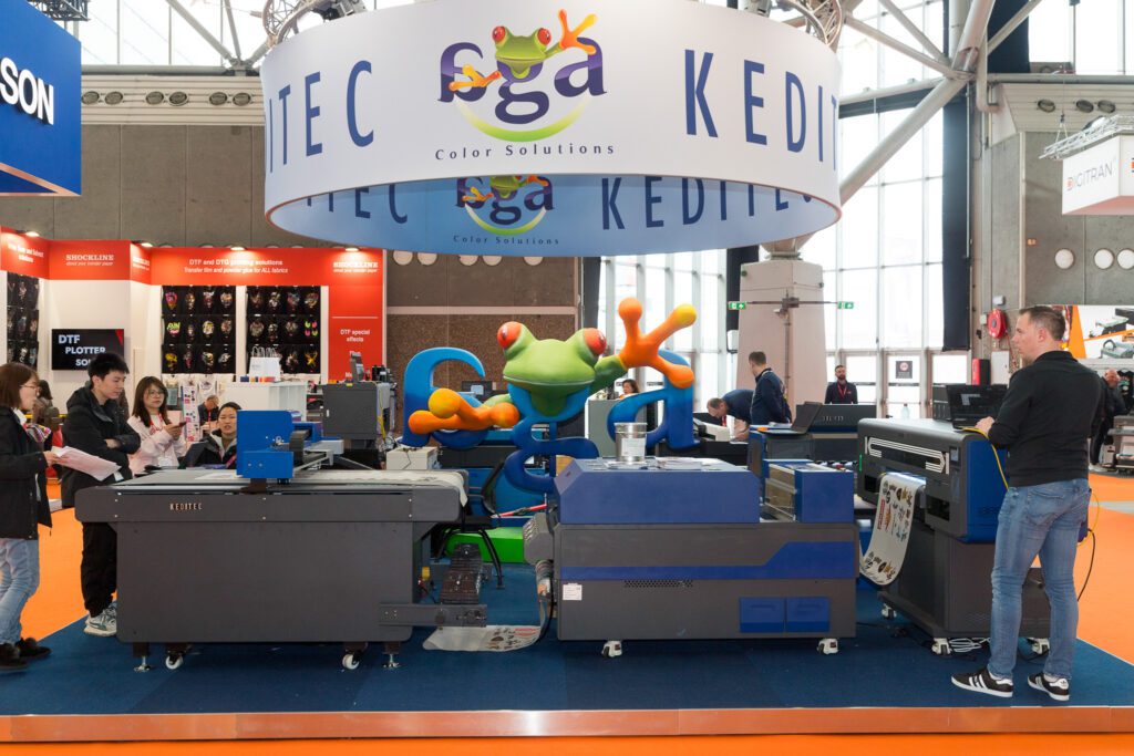 Ook Aga biedt een eigen DTF-lijn die afgelopen jaar op Fespa werd getoond.