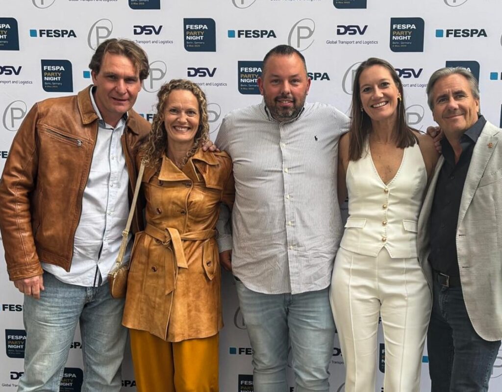 Voorzitter en een deel van de raad van bestuur Fespa Belgium. V.l.n.r. David Vandenbosch, Kirsten De Dycker (voorzitter), Franky De Meyer, Els Vansteenkiste (directeur) en Christian Duyckaerts (ondervoorzitter).