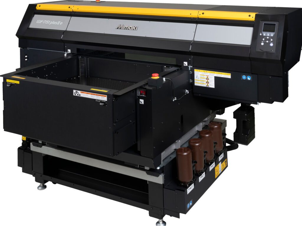 Mimaki lanceert de UJF-7151plus II e voor direct-to-object printing in industriële omgevingen.