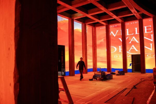 L2L Ledscreens verzorgde het volledige traject: van ontwerp en constructieberekeningen tot productie en montage. 