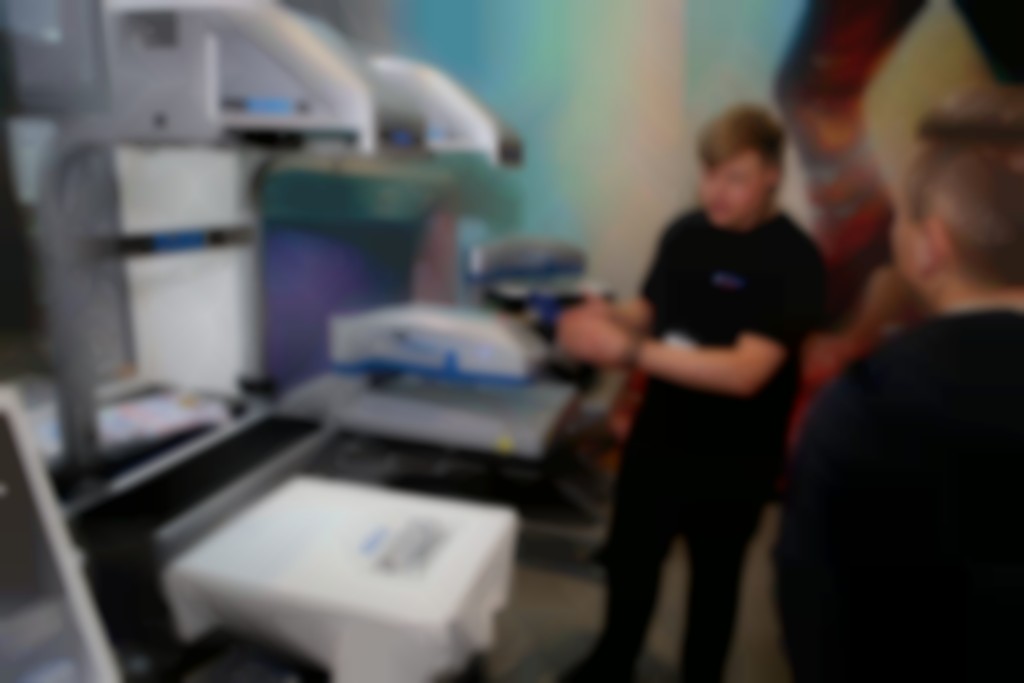 Hagen Rehberg van Stahls’ Europe demonstreert het nieuwe Pro Place IQ Systeem waarmee je transfers kunt positioneren op basis van projectie.