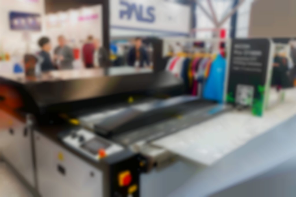 Ricoh heeft naast de reguliere DTF-printer een op 120 meter breedte werkende DTF-printer.