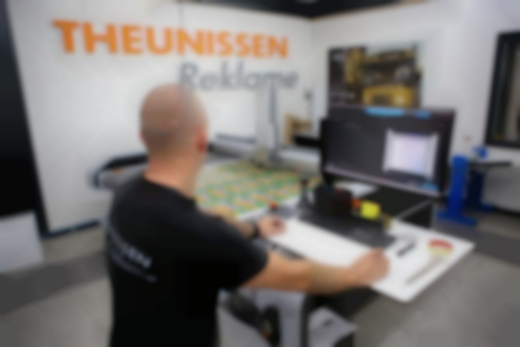 Deze S3 vlakbedsnijtafel van Zünd draait op de nieuwste versie (4.0) van ZCC-software.